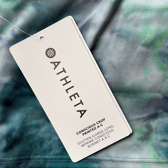 Athleta Conscious Crop Printed Top, Medium A-C - Picture 4 of 6